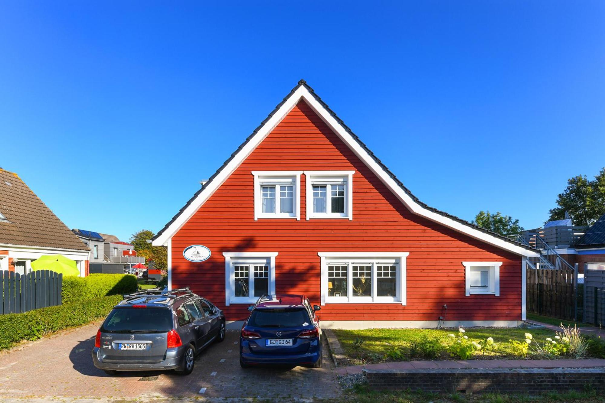 Ferienwohnungen Haus Gezeiten Neuharlingersiel Exterior photo